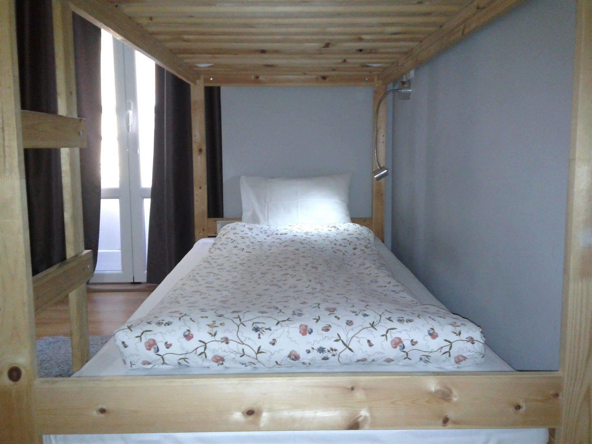 B.A. Hostel Lissabon Buitenkant foto